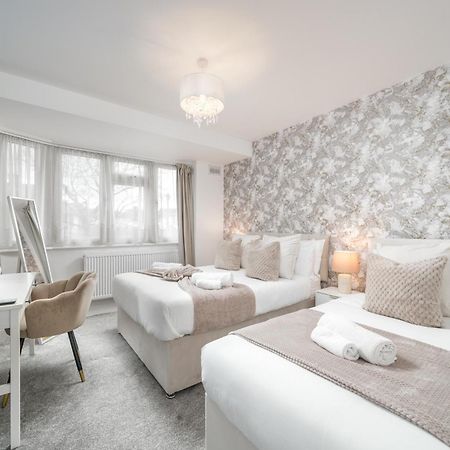 ハーロウLux 3Bed Near Wembley With Parking By Oceana Group - Sleeps 8アパートメント エクステリア 写真