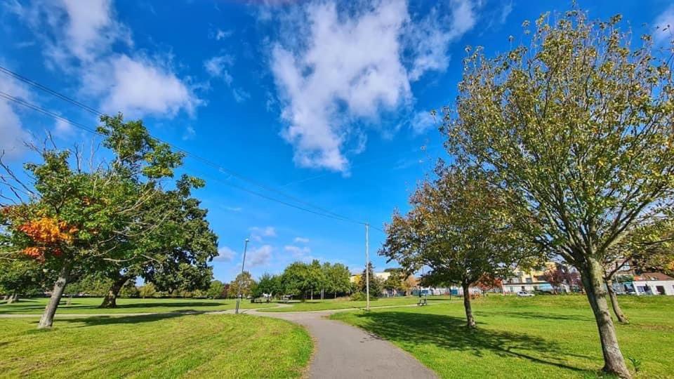 ハーロウLux 3Bed Near Wembley With Parking By Oceana Group - Sleeps 8アパートメント エクステリア 写真
