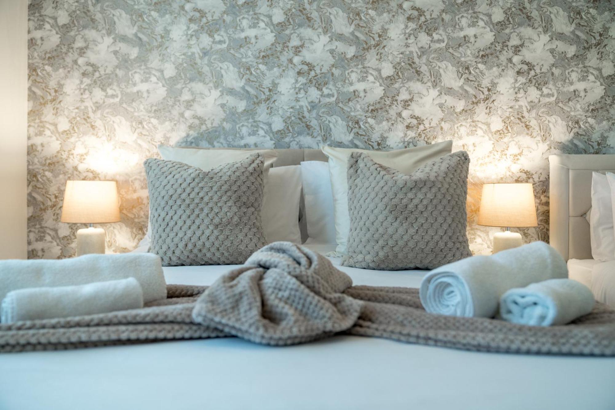 ハーロウLux 3Bed Near Wembley With Parking By Oceana Group - Sleeps 8アパートメント エクステリア 写真